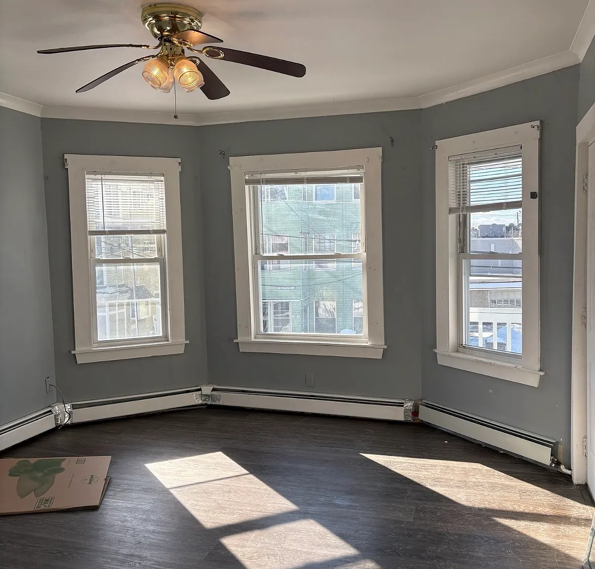 3 bed, $2,500 — Photo 1