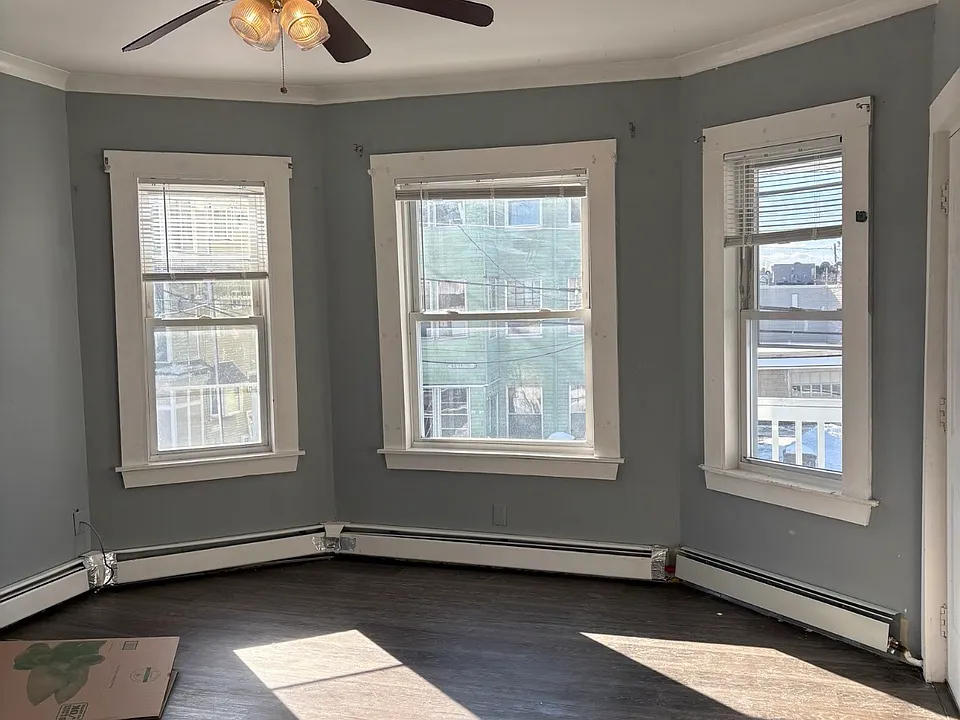 56 Eaton St #2