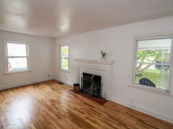 5th image of 721 N Foster Ave