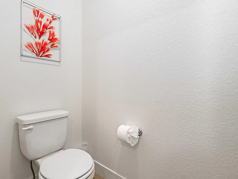5795 Champlain Dr — Photo 21