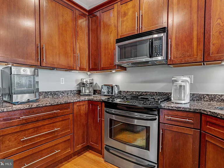 1531 Park Rd NW #6 — Photo 19
