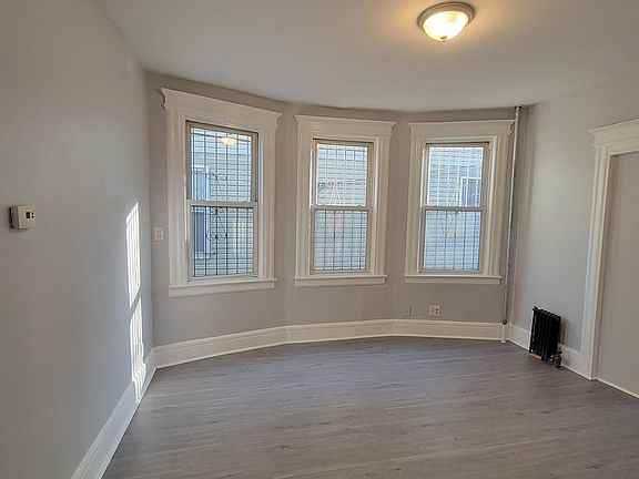 4th image of 50 Columbia Ave Floor 1