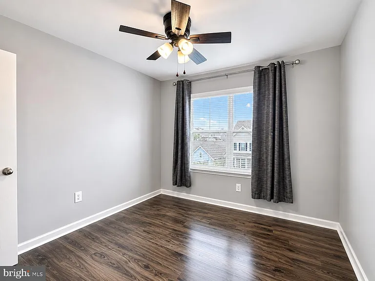 4811 Hicks Dr — Photo 25