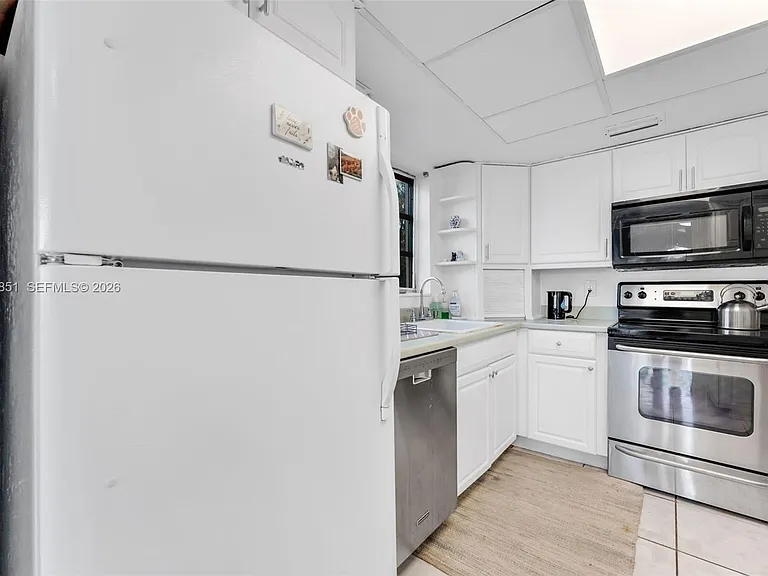 11840 NE 19th Dr #9 — Photo 7