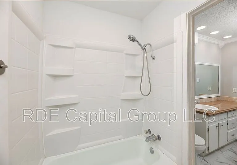 8013 Emerald Hills Way — Photo 15