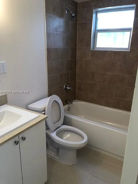 2 bed, 1100 sqft, $2,100 — Photo 4