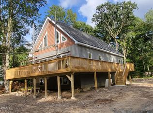 144 Tommys Ln, Pocono Lake, PA 18347