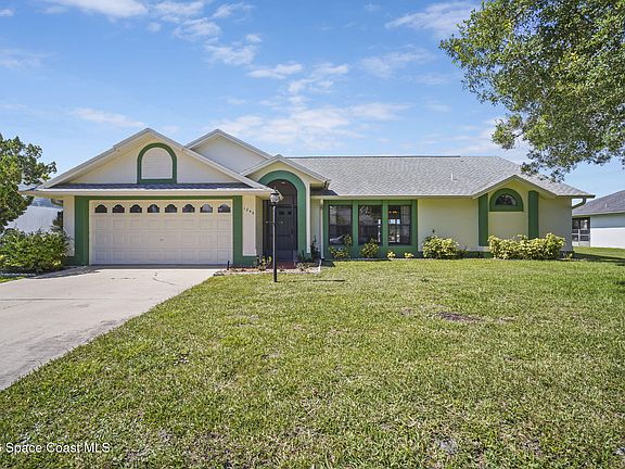 4th image of 1246 Lakeview Dr