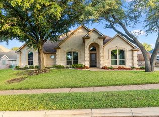 1221 Woodvale Dr, Bedford, TX 76021
