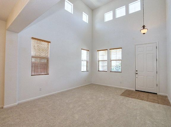 4th image of 5437 Dunlay Dr