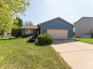 1512 S Hillview Rd, Sioux Falls, SD 57110