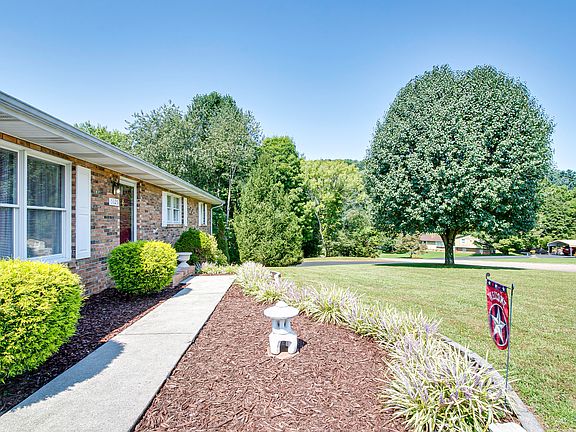 5th image of 5125 Moody Dr