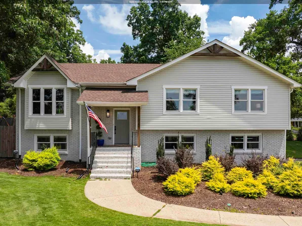 1020 Wickford Rd, Vestavia Hills, AL 35216