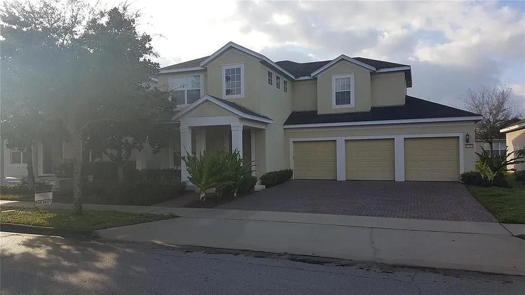 4 bed, 3.5 bath, 2469 sqft, $3,150 — Photo 1