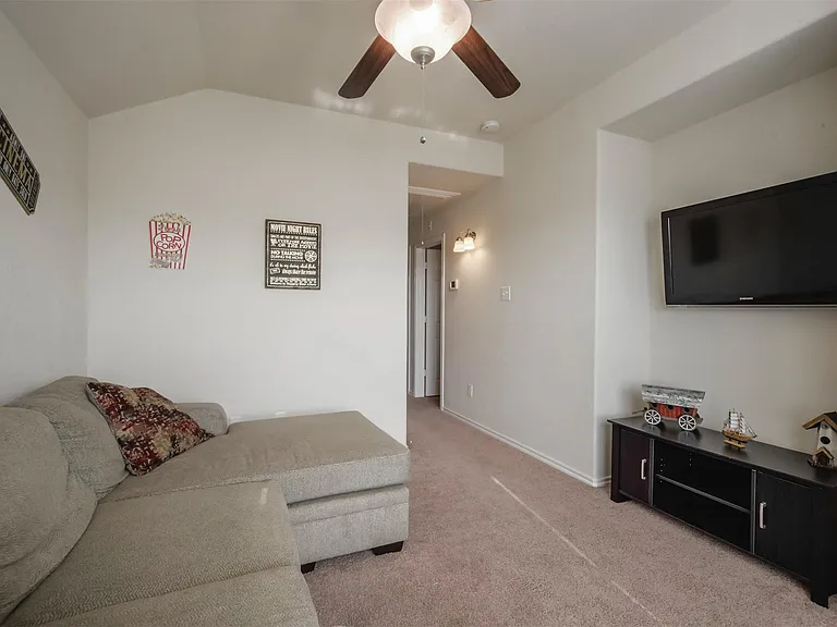 8730 Sunny Gallop Dr — Photo 29
