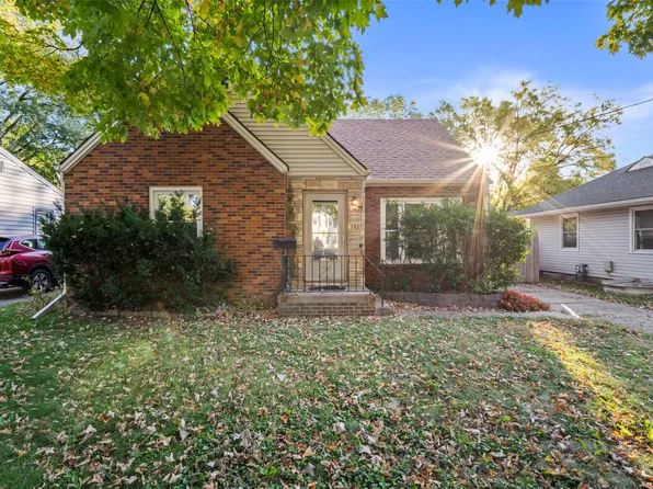 3921 41st St, Des Moines, IA 50310