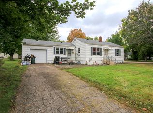 1327 Owen Ave N, Glencoe, MN 55336