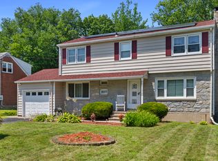 18 N Coe Ln, Ansonia, CT 06401