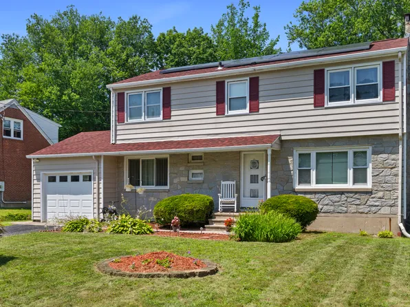18 North Coe Lane, Ansonia, CT 06401