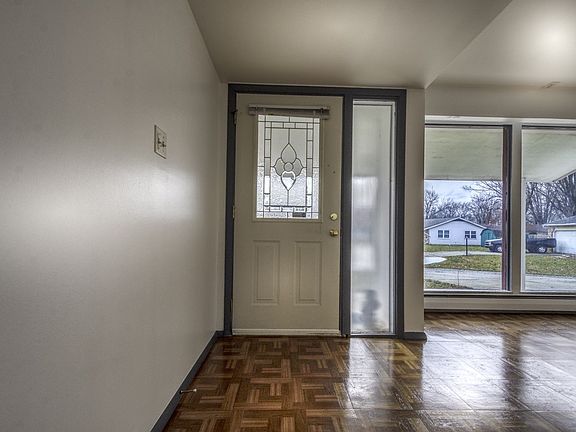 4th image of 822 San Juan Cir