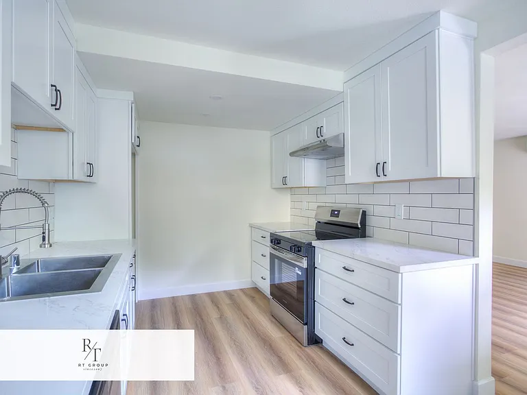 1032 S Golden West Ave #B — Photo 6