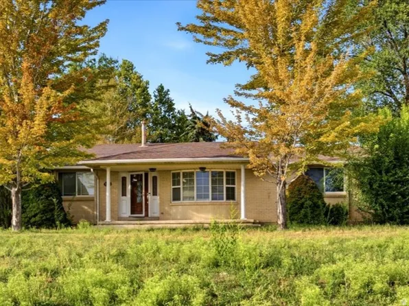 2455 S Bluff Rd, Syracuse, UT 84075