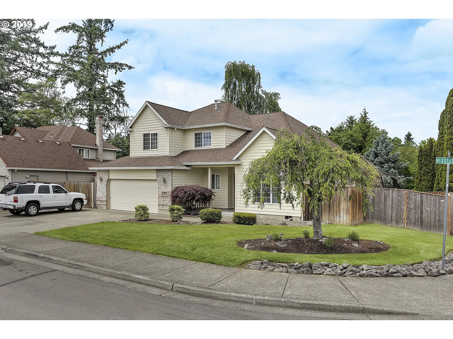 2395 NE Estate Dr photo 1