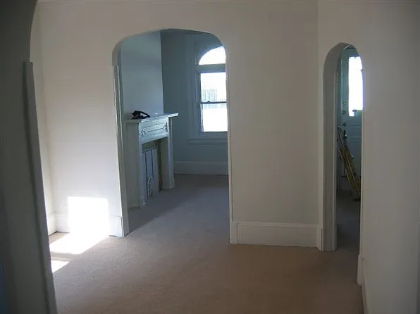 718 S 50th St, Philadelphia, PA 19143