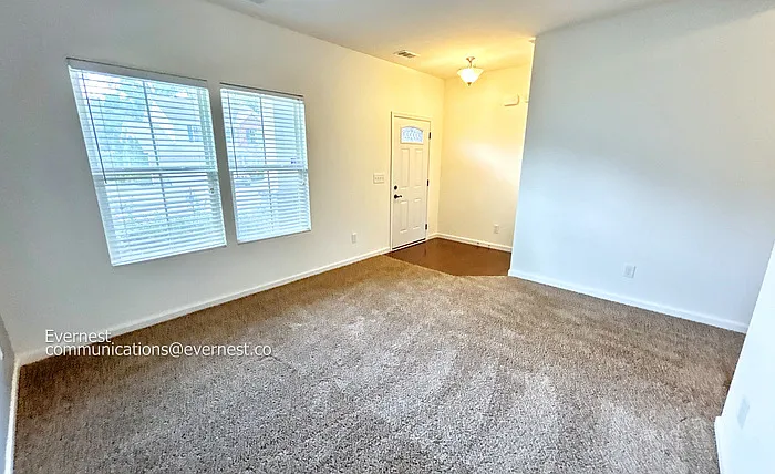 1054 Countess Ln — Photo 6