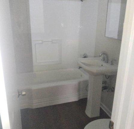 5th image of 1183 NW Ozmun Ave #B