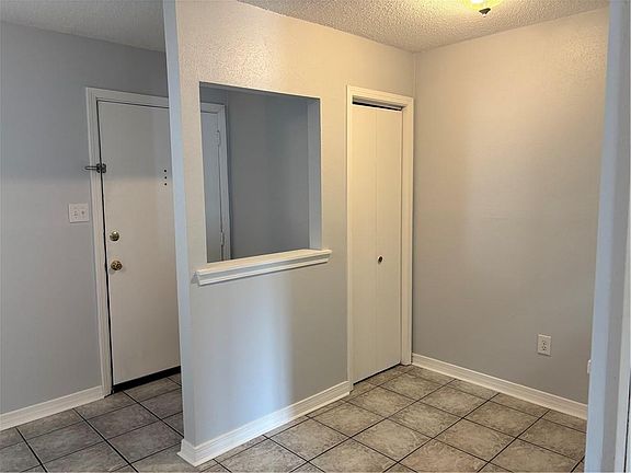 5th image of 2330 Edenborn Ave #225