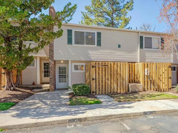 220 Elizabeth St APT B5, Chapel Hill, NC 27514