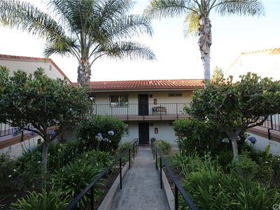 5490 Paseo Del Lago W APT B, Laguna Woods, CA, 92637