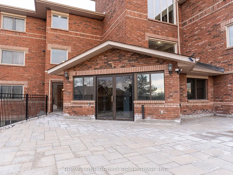1 Quail Cres #312 — Photo 3