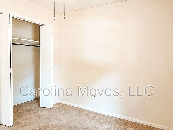 3rd image of 209 Corkwood Dr