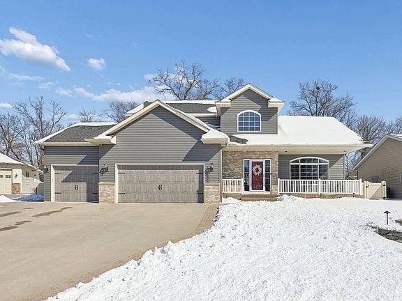 2nd image of 828 Wollak Way