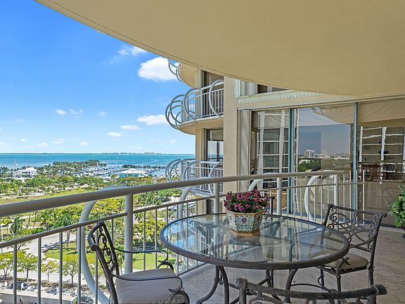 4th image of 2843 S Bayshore Dr APT 16F