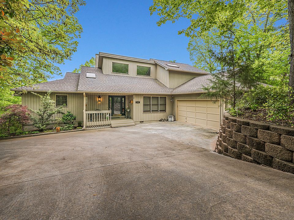 1st image of 25 Duck Hook Cir