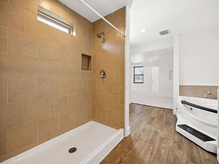 3415 Southmore Blvd — Photo 22