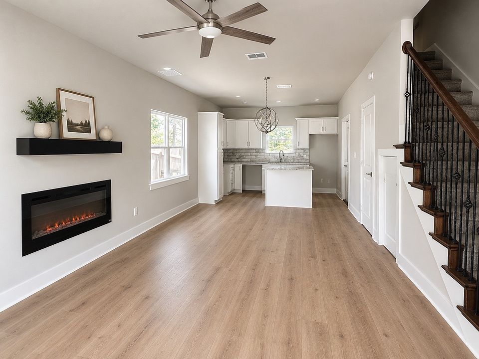 2nd image of 9039 Centennial Dr