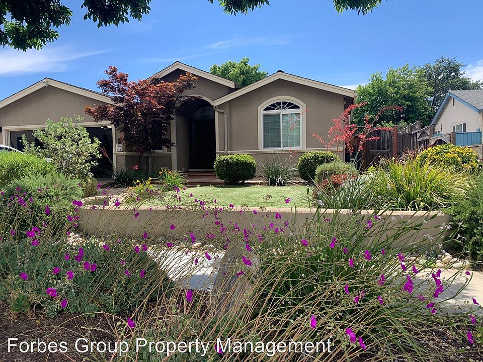 1st image of 244 Vineyard Dr