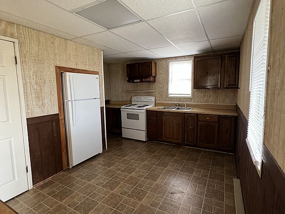 5th image of 613 Bullitt Ave SE #B