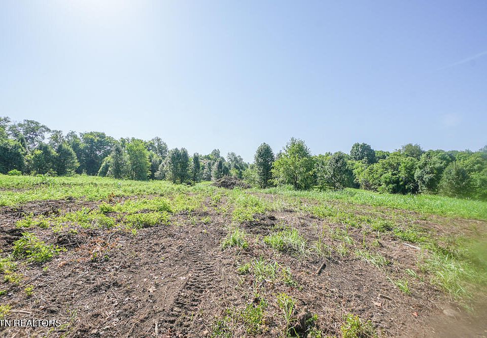 1st image of Cusick Rd