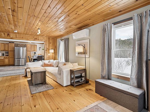 5th image of 616 Vermont Route 110