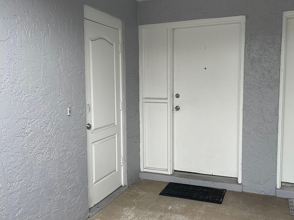 1st image of 541 Verbena Ct #543