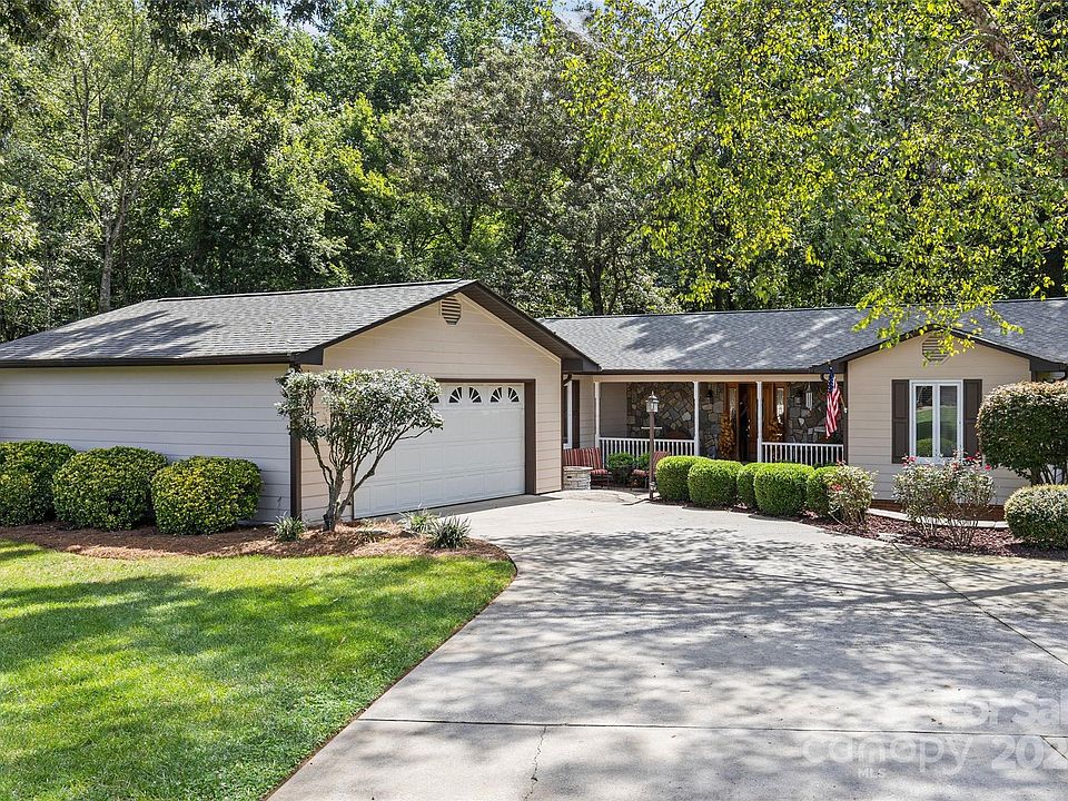 1st image of 125 Owl Hollow Ln