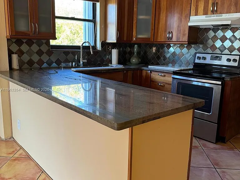 1900 Diana Dr #3C — Photo 4