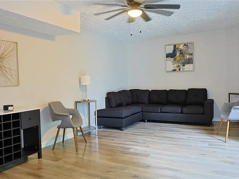 4411 Flakes Mill Rd — Photo 2