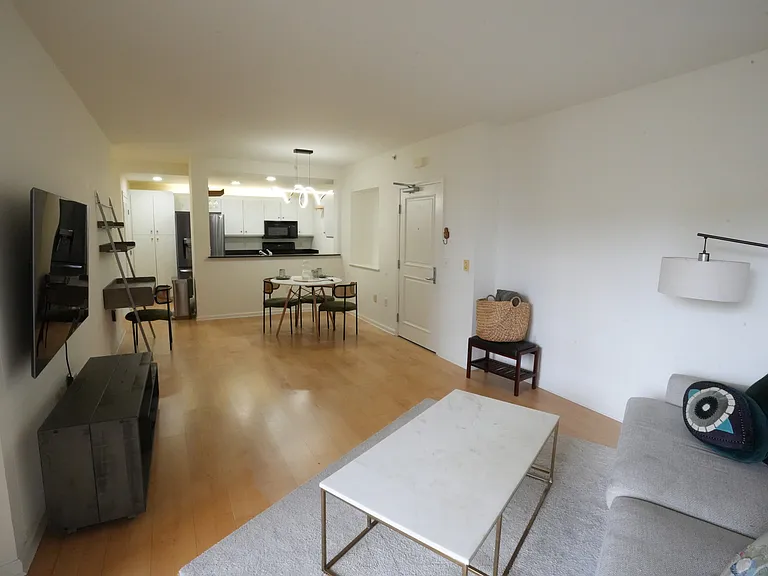 1655 Mission St #930 — Photo 8