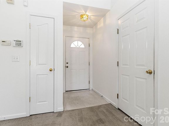 3rd image of 740 Aberdeen Glen Pl